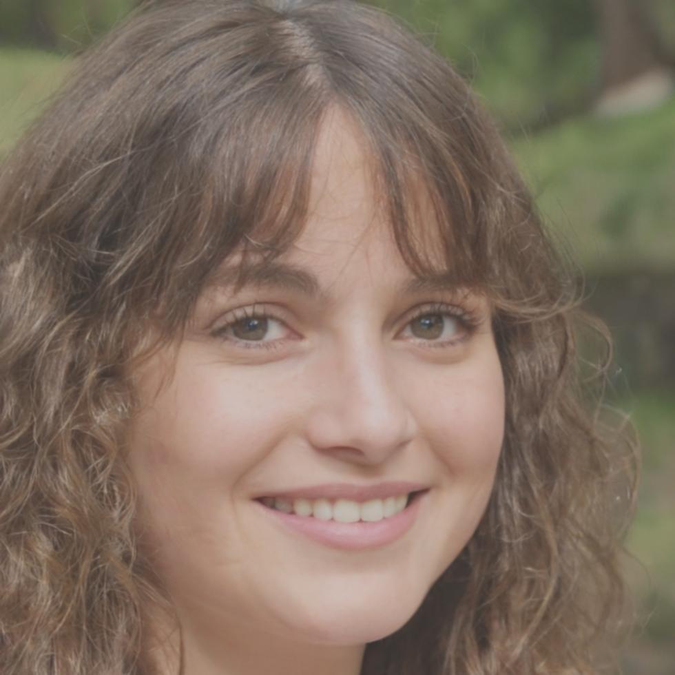 Sarah Martinez, Investment Analyst